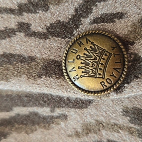 Royalty by Maluma mens button down sweater, zebra green print, size med, NWT - Picture 9 of 9